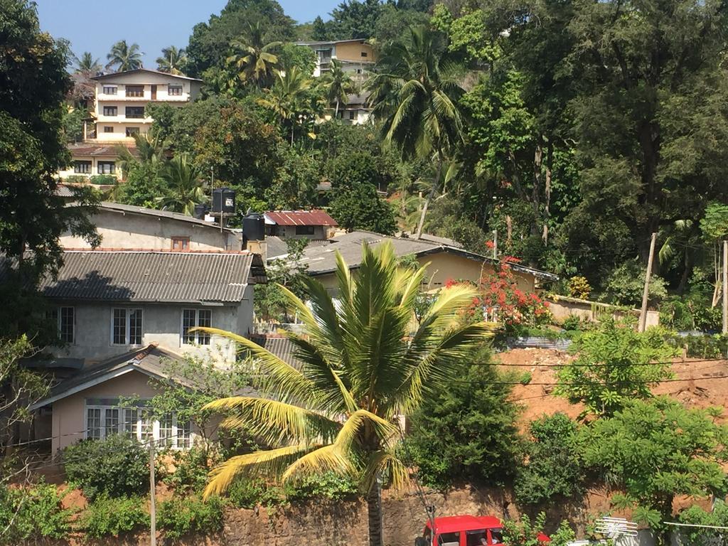 Deevar Inn Kandy Zewnętrze zdjęcie